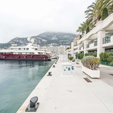 Le Quai Des Princes Cap-d'Ail