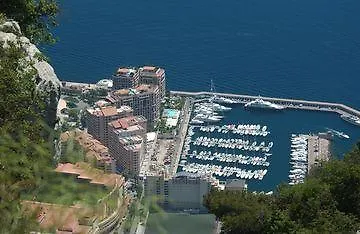 Le Quai Des Princes Hotel