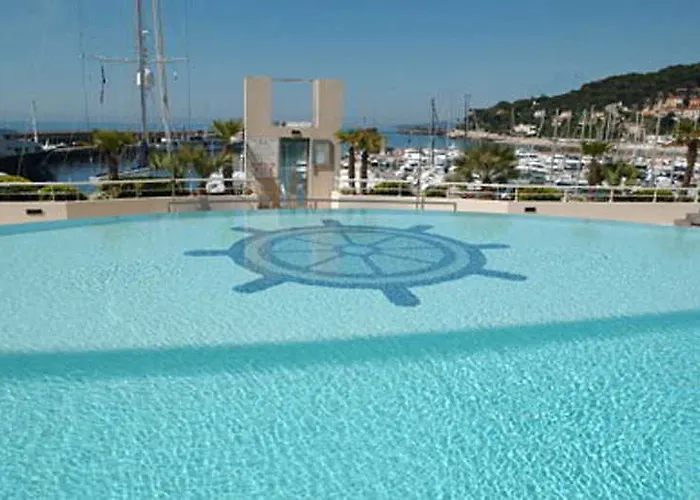 Le Quai Des Princes Otel Cap-d'Ail