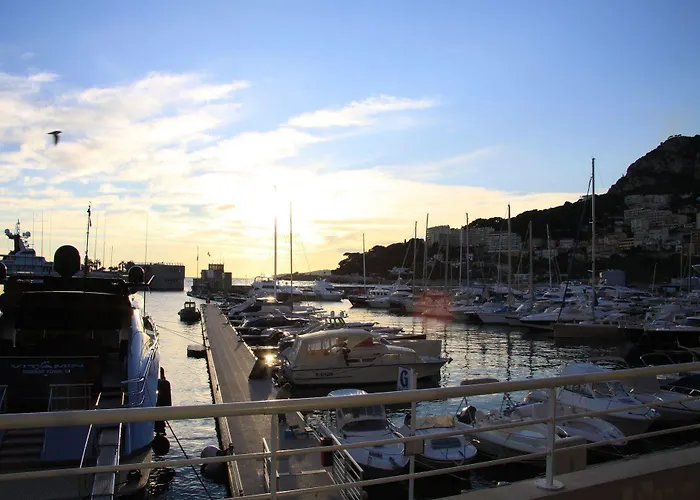 Le Quai Des Princes Otel