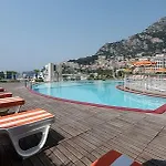 Hotel Le Quai Des Princes 4*