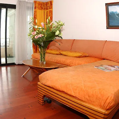 Le Quai Des Princes 4*