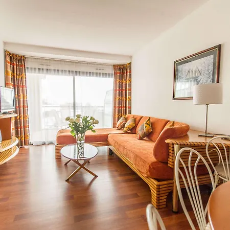 Le Quai Des Princes 4* カップダイユ