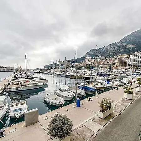 Le Quai Des Princes
