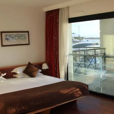 Le Quai Des Princes Hotell