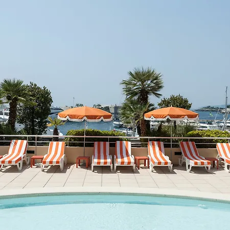 ホテル Le Quai Des Princes カップダイユ