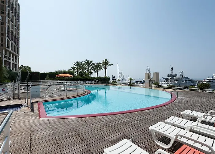 Otel Le Quai Des Princes