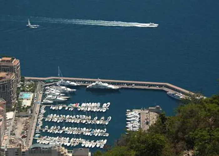 Le Quai Des Princes 4*